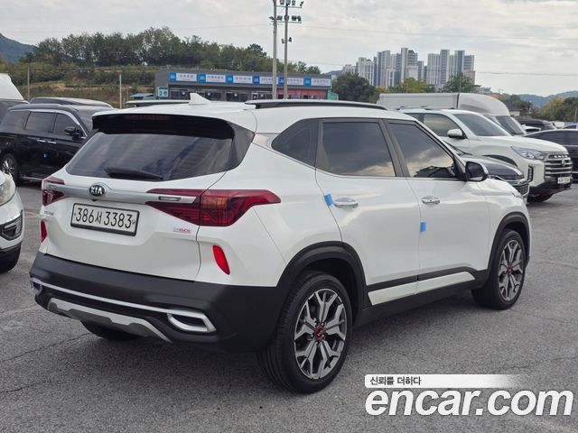 Kia Seltos из Кореи Encar