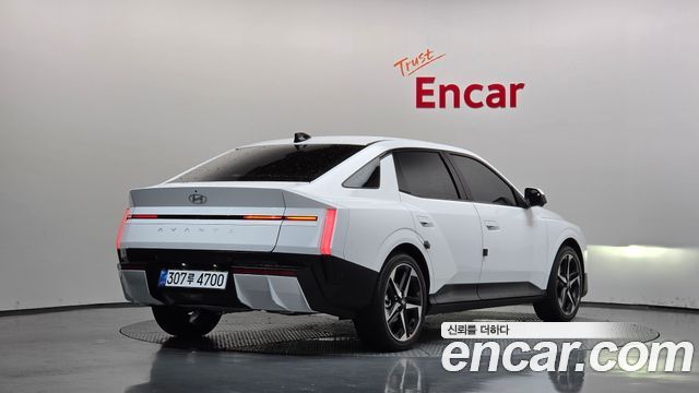 Hyundai AVANTE 2.0 Inspiration — пробег 312 км — фото 2 из 5