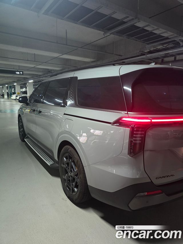 Kia Carnival Diesel 7-Seater Gravity — пробег 17 300 км — фото 5 из 5