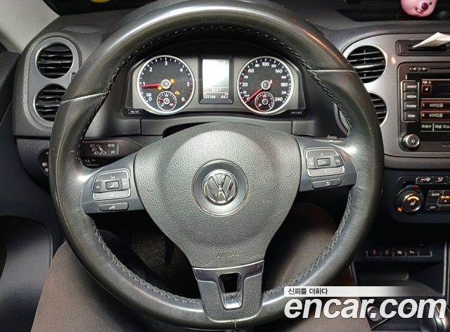 Volkswagen Tiguan 2.0 TDI  Premium 5N — пробег 121 212 км — фото 4 из 5