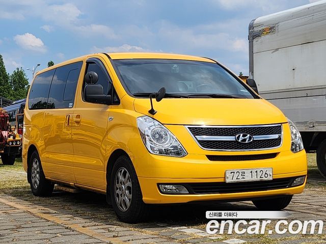Hyundai Starex 12-Seater Wagon CVX Luxury — пробег 157 845 км — фото 3 из 5