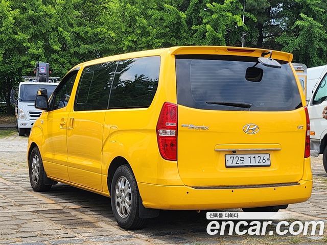 Hyundai Starex 12-Seater Wagon CVX Luxury — пробег 157 845 км — фото 4 из 5