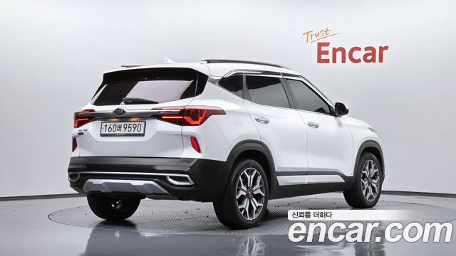 Kia Seltos из Кореи Encar