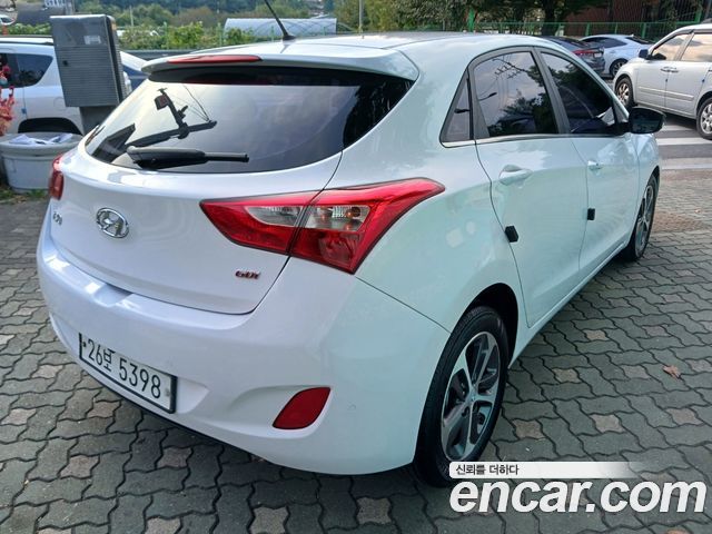 Hyundai i30 2.0 Younique — пробег 112 370 км — фото 3 из 5