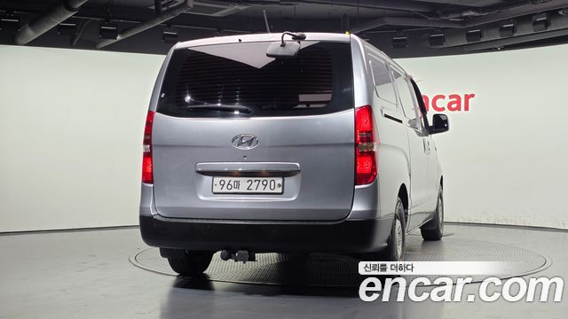 Hyundai Starex Van 3-Seater Style — пробег 216 686 км — фото 4 из 5