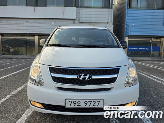 Hyundai Starex 12-Seater Wagon CVX Luxury — пробег 101 000 км — фото 2 из 5