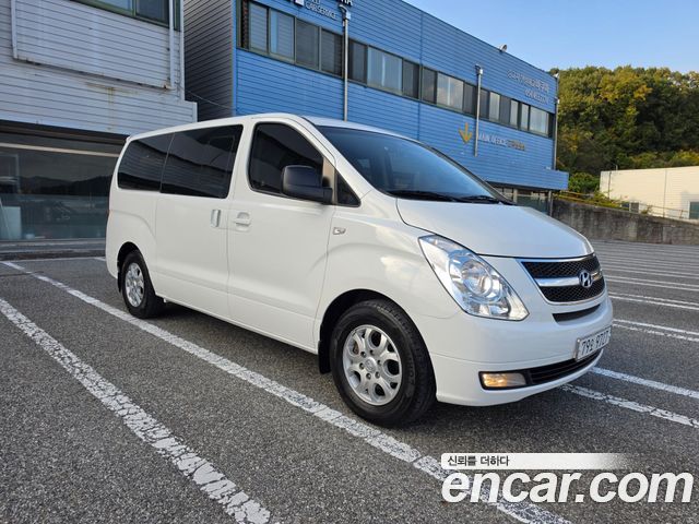 Hyundai Starex 12-Seater Wagon CVX Luxury — пробег 101 000 км — фото 3 из 5