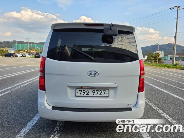 Hyundai Starex 12-Seater Wagon CVX Luxury — пробег 101 000 км — фото 4 из 5