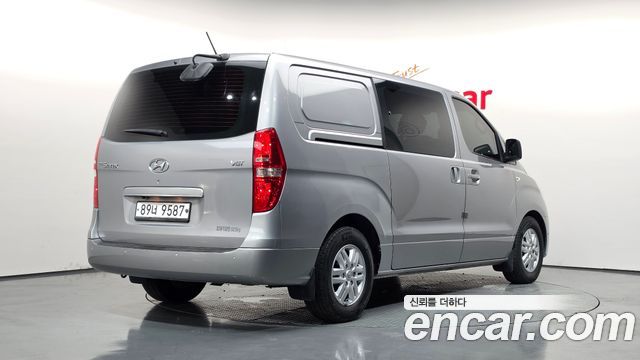 Hyundai Starex 5-Seater VAN Smart — пробег 126 117 км — фото 2 из 5
