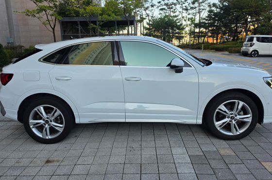Audi Q3 35 TDI Premium Sportback — пробег 112 000 км — фото 3 из 5
