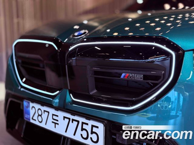 BMW M5 M5 Touring — пробег 4 000 км — фото 3 из 5