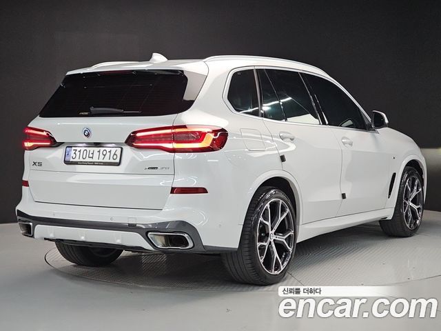 BMW X5 xDrive 40i M Sport — пробег 67 907 км — фото 4 из 5