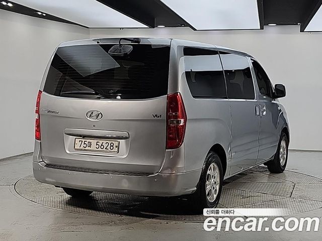Hyundai Starex 12-Seater Wagon CVX Deluxe — пробег 179 993 км — фото 4 из 5