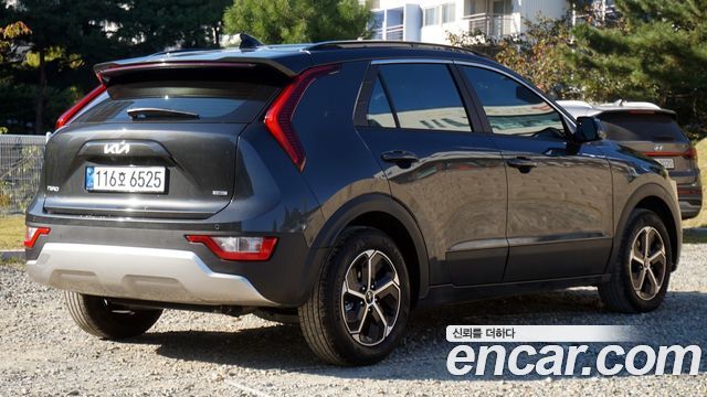Kia Niro Trendy — пробег 5 800 км — фото 4 из 5