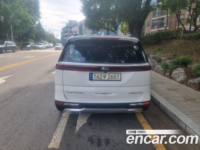 Kia Carnival Diesel 7-Seater Signature — пробег 76 400 км — фото 4 из 5