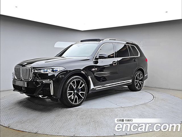 BMW X7 xDrive 40i M Sport 7STR — пробег 26 867 км — фото 3 из 5