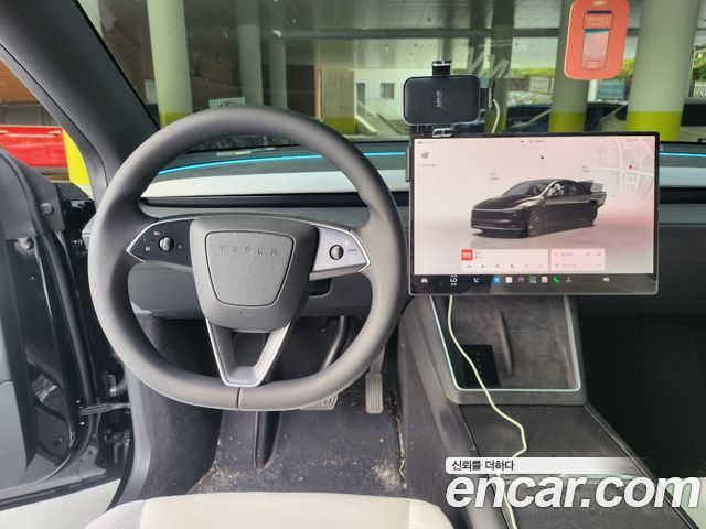 Tesla Model Y Premium RWD — пробег 17 188 км — фото 5 из 5