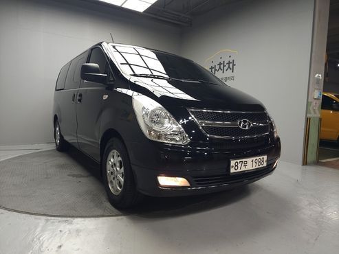 Hyundai Starex 5-Seater VAN CVX Premium — пробег 215 000 км — фото 2 из 5