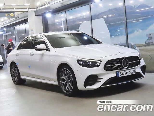 Mercedes-Benz E-Class E220d 4MATIC AMG Line — пробег 45 271 км — фото 1 из 5