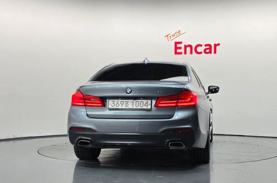 BMW 5-Series 530i M Sport Package Plus — пробег 112 483 км — фото 4 из 5