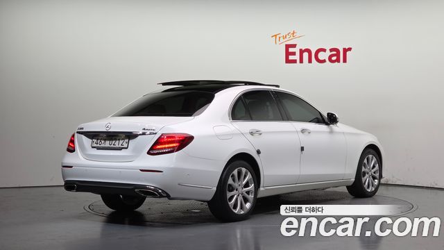 Mercedes-Benz E-Class из Кореи Encar