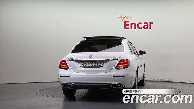 Mercedes-Benz E-Class из Кореи Encar