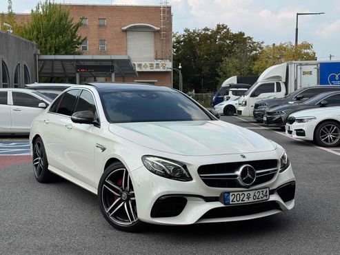 Mercedes-Benz E-Class E63 AMG 4MATIC+ — пробег 128 000 км — фото 1 из 5