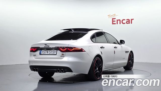 Jaguar XF 20d Portfolio AWD — пробег 76 645 км — фото 2 из 5