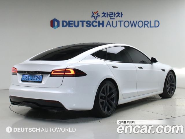 Tesla Model S AWD — пробег 31 000 км — фото 2 из 5