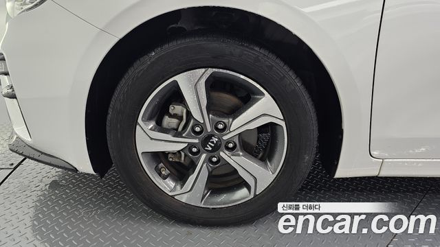 Kia K3 из Кореи Encar