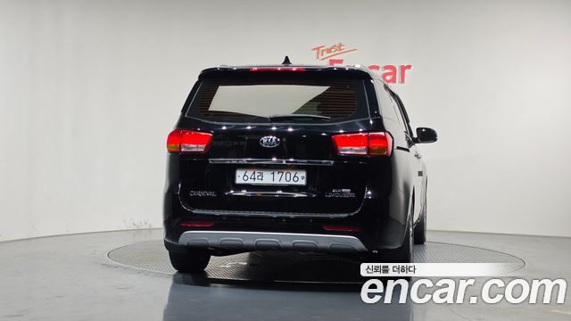 Kia Carnival Gasoline 7-seater Limousine President — пробег 154 680 км — фото 4 из 5