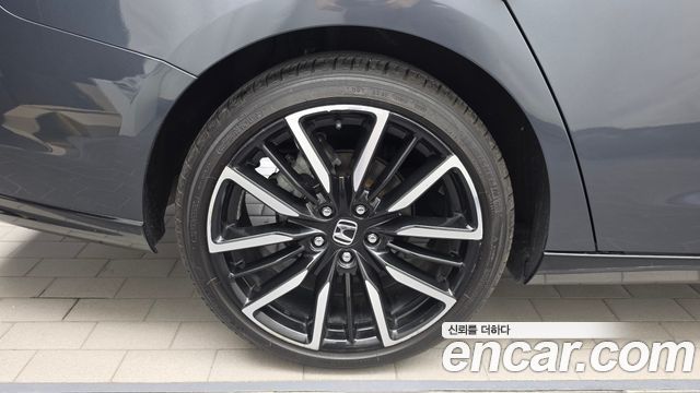 Honda Accord 2.0 Hybrid Touring — пробег 59 855 км — фото 5 из 5