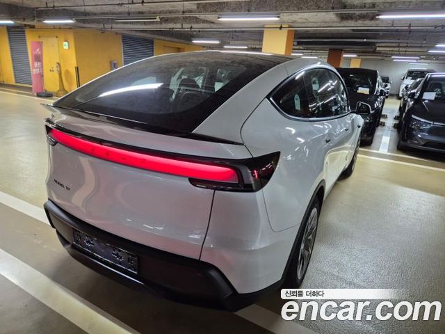 Tesla Model Y L Long Range AWD — пробег 1 км — фото 5 из 5