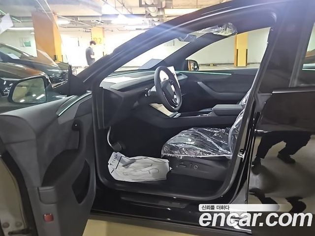 Tesla Model Y L Long Range AWD — пробег 1 км — фото 3 из 5