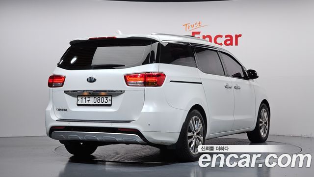 Kia Carnival 9-seater Noblesse — пробег 77 620 км — фото 2 из 5