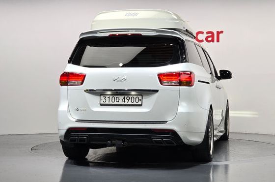 Kia Carnival 9-seater Prestige — пробег 209 290 км — фото 4 из 5