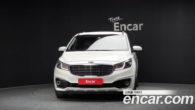 Kia Carnival 7-seater Limousine VIP — пробег 43 451 км — фото 3 из 5