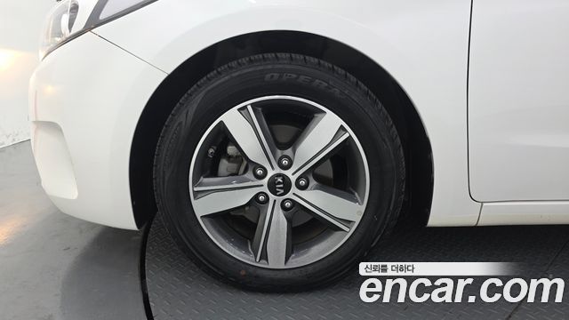 Kia K3 из Кореи Encar