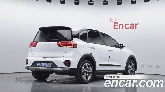 Kia Niro Air — пробег 101 748 км — фото 2 из 5