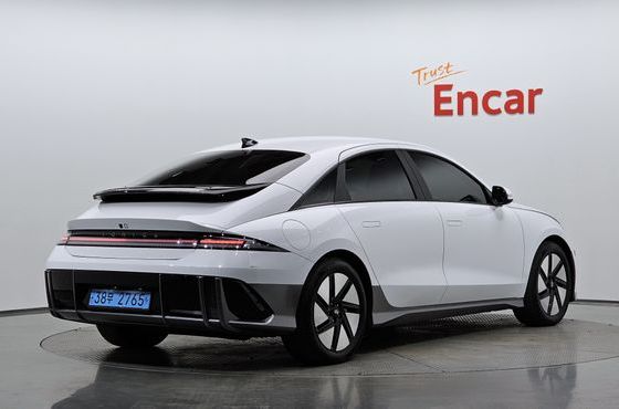 Hyundai Ioniq6 Long Range Exclusive — пробег 33 754 км — фото 2 из 5