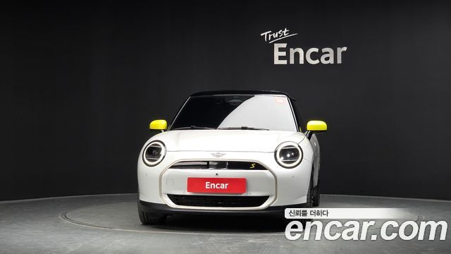 Mini Cooper SE Favoured — пробег 20 867 км — фото 3 из 5