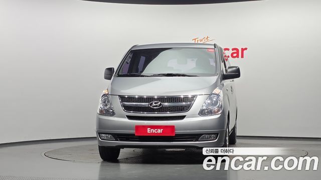 Hyundai Starex 12-Seater Wagon CVX Luxury — пробег 173 988 км — фото 3 из 5