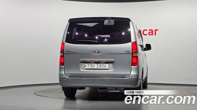 Hyundai Starex 12-Seater Wagon CVX Luxury — пробег 173 988 км — фото 4 из 5