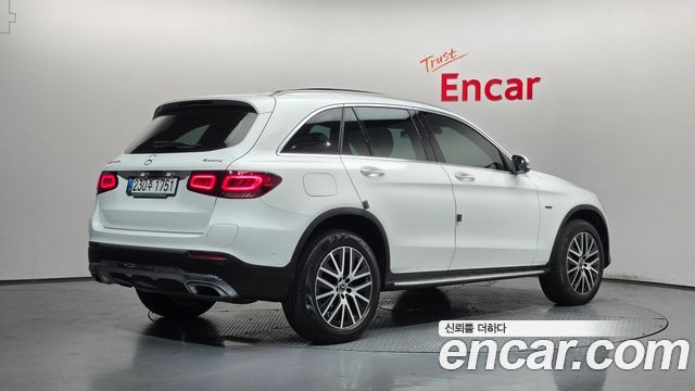 Mercedes-Benz GLC-Class GLC300e 4MATIC — пробег 40 450 км — фото 2 из 5