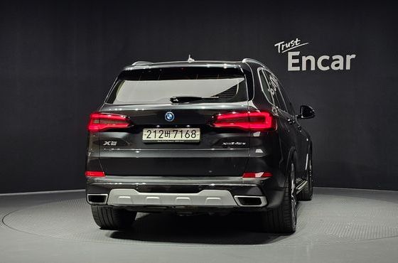 BMW X5 xDrive 45e xLine — пробег 179 420 км — фото 4 из 5