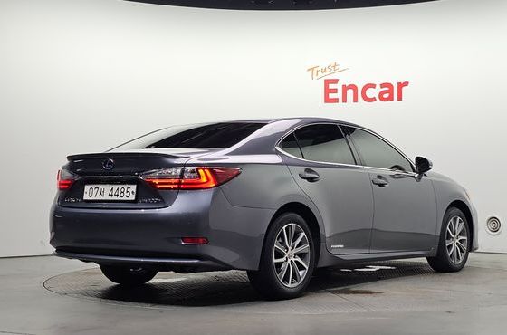 Lexus ES Supreme XV60 — пробег 91 393 км — фото 2 из 5