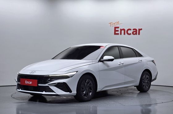 Hyundai AVANTE 1.6 Inspiration — пробег 7 982 км — фото 1 из 5