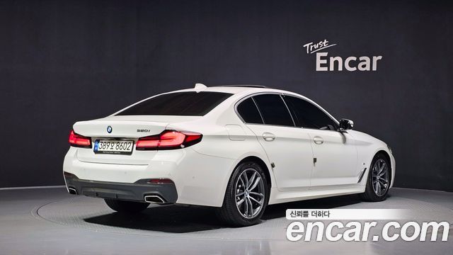 BMW 5-Series 520i M Sport — пробег 70 968 км — фото 2 из 5