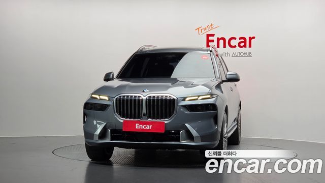 BMW X7 xDrive 40i Design Pure Excellence 6-Seater — пробег 57 782 км — фото 3 из 5