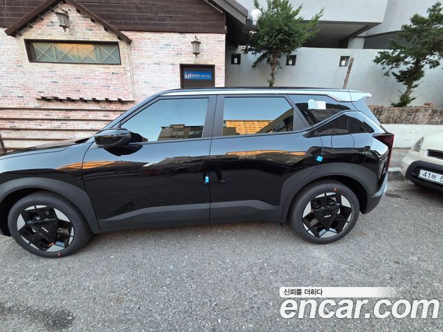 Kia Seltos HEV 1.6 2WD Trendy — пробег 800 км — фото 3 из 5